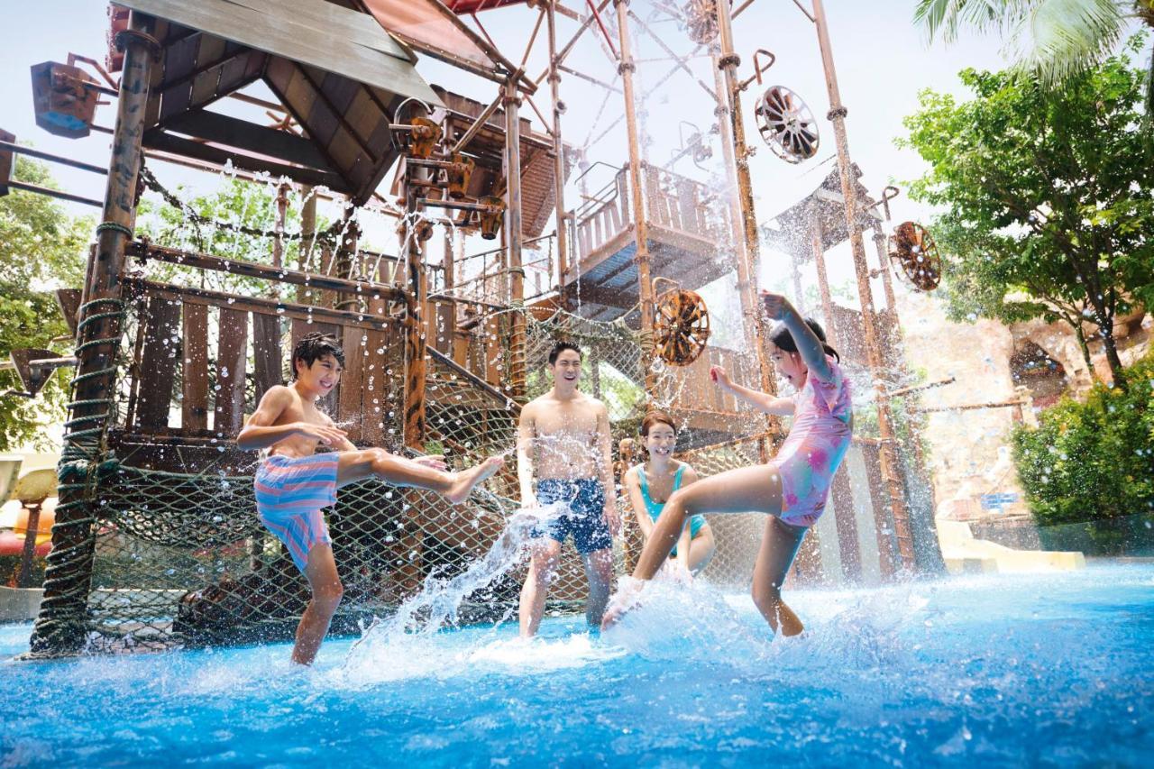 Resorts World Sentosa - Crockfords Tower Singapore Eksteriør billede