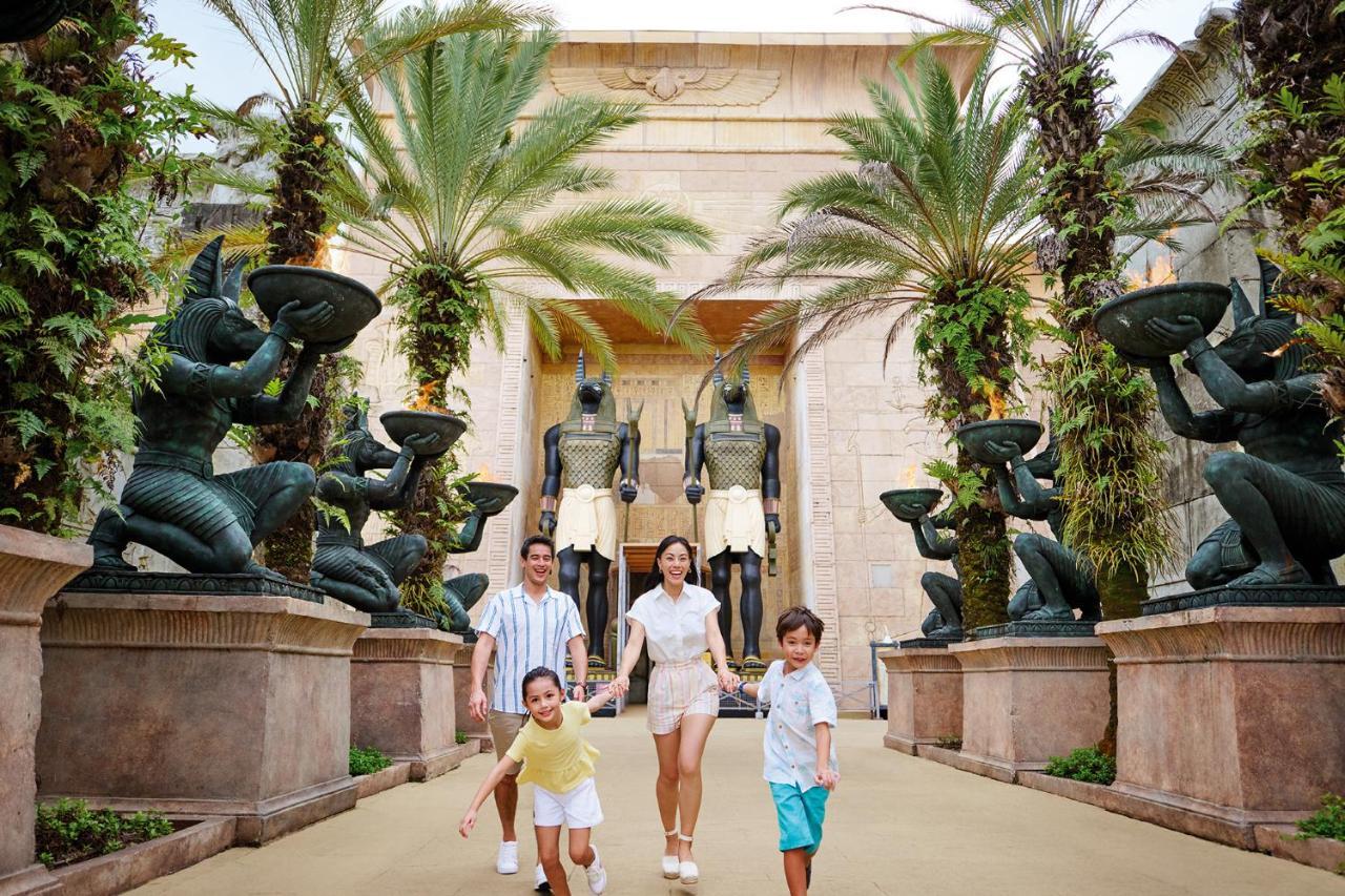 Resorts World Sentosa - Crockfords Tower Singapore Eksteriør billede